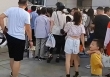 Chuyện thật như đùa: Phụ huynh xông vào trường học, phá hàng rào khi biết thứ đồ nhà trường cho con mình ăn