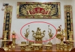 Tại sao bộ tam sự trên bàn thờ đôi hạc luôn phải đi cùng đỉnh thờ?