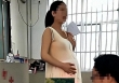 Lén chụp ảnh giáo viên rồi đăng lên MXH, phụ huynh vô tình khiến cô giáo bị phạt nặng, ai nghe xong cũng nhận xét: Thật quá đáng!