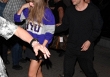 Tình cũ “red flag toàn thân” của Taylor Swift: Thích khóa môi người lạ, bị fan Hàn tẩy chay vì hành động ngông cuồng