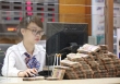 'Cuộc đua' bán bảo hiểm trong thời kỳ co kéo room tín dụng, ngân hàng tăng mở thẻ,... tăng nguồn thu mảng dịch vụ