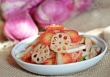 Món ngon mỗi ngày: Cách làm củ sen muối chua ngọt đơn giản mà ngon