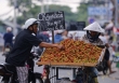 Giá chôm chôm giảm hơn một nửa so với đầu mùa