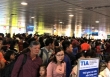 Biển người chen chân về quê ăn Tết ở sân bay Tân Sơn Nhất
