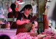 Giá thịt heo tăng vọt, người dân Trung Quốc chỉ được mua 1kg mỗi ngày
