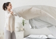 Gấp chăn màn sau khi ngủ dậy: nuôi vi khuẩn, rước bệnh