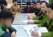Hà Nội: Công an tạm giữ các đối tượng trả lương cho công nhân bằng ma túy 