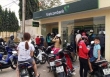 Cây ATM quá tải vì nhiều người xếp hàng rút tiền ngày cận tết