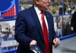 Tống thống Donald Trump thích đeo khẩu trang vì nhìn giống “Kỵ sỹ cô đơn”