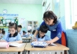 Chương trình lớp 1 mới bị cho là quá tải khiến nhiều phụ huynh và học sinh bị áp lực