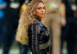 Grammy 2021: Beyonce bội thu giải thưởng, Taylor Swift thắng giải 'Album của năm'