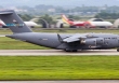 Cận cảnh hai vận tải cơ hạng nặng C-17 'nhả đầy hàng' ở sân bay Nội Bài sáng nay