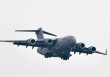 Hai vận tải cơ C-17 'cõng đồ' cho Tổng thống Mỹ liên tiếp hạ cánh xuống Nội Bài sáng nay