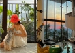 Góc chill của Cô Em Trendy và bạn trai thiếu gia: Ban công sáng tưới cây chiều ngắm hoàng hôn, BST đèn cực lạ mắt 