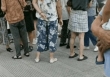 Mê chơi bài bỏ quên con chết trong ô tô, bà mẹ trẻ lăn lộn khóc không thành tiếng, cảnh tượng khiến ai cũng xót xa