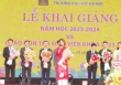 Đón tân sinh viên bằng 13 thứ tiếng khác nhau, 'đỉnh' cỡ này chỉ có thể là thầy cô HANU!