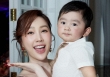 Bảo Thy xinh đẹp, cười tít mắt bế con trai Chi Bảo - Lý Thùy Chang