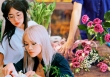 Chủ tiệm hoa bày cách cắm hoa luôn tươi, chỉ ra 1 đặc điểm của 'hoa đông lạnh' mà chị em không nên mua