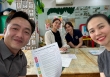 Lần đầu đi họp phụ huynh cho con gái, vợ chồng Cường Đô La nghe cô giáo nói gì mà cưới không ngớt?