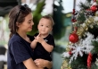 Bùi Tiến Dũng khoe con trai chập chững biết đi nhưng lại than thở một điều vì thương vợ mẫu tây