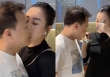 Phương Oanh ôm bụng bầu khệ nệ vào bếp, đang nấu ăn vẫn không quên hôn shark Bình cực ngọt