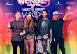 Maroon 5 bất ngờ đăng tải hình ảnh chụp cùng bé Xệ Xệ lên story, còn tặng cháu của Double2T một món quà đặc biệt!