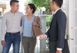 Ngỡ ngàng khi gặp lại bạn gái cũ trong tình huống oái oăm