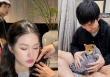 Đoàn Văn Hậu - Doãn Hải My ở nhà tân hôn: Vợ trang điểm, chồng loay hoay trong bếp, tối ngày bận chăm 'con'
