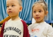 Hồ Ngọc Hà đăng ảnh đi học mẫu giáo của cặp sinh đôi, Leon có hành động cực đáng yêu khi Lisa khóc nhè