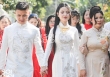 Chu Thanh Huyền nắm chặt tay Quang Hải trong ngày trọng đại, có hành động 'điểm 10' khi đứng cạnh mẹ chồng tương lai
