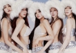 'Chơi lớn' đội mũ lông mặc bikini khoe lưng trần, (G)I-DLE gây tranh cãi: Vừa hở hang vừa đạo nhái? 