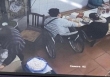Vụ TikToker đi xe lăn và cô bán phở gà phố cổ: 'Trắng đen đã rõ, chúng ta hãy bỏ qua cho L., cậu ấy là người yếu thế!'