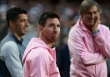 Messi trải qua chuyến du đấu đáng quên chưa từng có: Không thể so tài cùng Ronaldo, bị fan bất bình đòi tiền vé