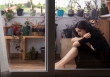 Trong lúc chờ tàn hương cúng Giao thừa, chồng nắm tay tôi thông báo một chuyện chấn động