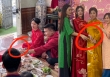 Những lần Chu Thanh Huyền bị dân mạng 'soi' thiếu lễ phép: Hất tay mẹ đẻ, dùng 1 tay mời nước người lớn, với mẹ chồng cũng mắc lỗi