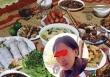Chàng trai xấu hổ tột độ với hành động của bạn gái trong bữa cơm ra mắt