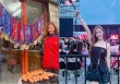 Cô gái bán lạp xưởng gây xôn xao khi treo 51 tấm huy chương trước cửa nhà, thì ra là hotgirl nhảy cầu