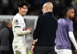 Son Heung-min bất ngờ bị chỉ trích chỉ vì sự thân thiện: 'Bỏ lỡ cơ hội mười mươi còn cười được sao?'