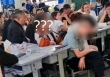 Bức ảnh họp phụ huynh được chia sẻ với tốc độ chóng mặt: Giáo viên nhìn mà bất lực, dân mạng xem xong thấy cạn lời!