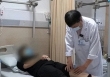 Người đàn ông gãy đôi xương đùi khi ho, bác sĩ cau mày vì thủ phạm là loại đồ uống nhiều người thích