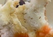 Ổ bánh mì của thương hiệu nổi tiếng 'đính kèm'... ổ kiến, dân mạng phản ứng bất ngờ: 'Lỗi thời mới đi ăn bánh mì này!'