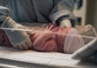 Em bé Quảng Ninh chào đời với trái tim ngừng đập và 10 phút hồi sinh kỳ diệu nhờ ekip bác sĩ: 'Con đã sống, con đã sống rồi!'