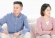 Kỷ niệm 25 năm ngày cưới, chồng tặng tôi cuốn sổ tiết kiệm trị giá 5 tỷ nhưng tôi đáp lại anh bằng tờ đơn ly hôn