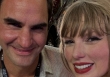 Khung hình cực đỉnh: Taylor Swift tươi rói chụp ảnh cùng huyền thoại quần vợt Roger Federer, vì sao lại có khoảnh khắc ngọt ngào này?