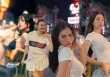 Ninh Dương Lan Ngọc, Tiểu Vy rủ nhau “check-in” ở phố hot nhất Thái Lan, thì ra là theo lời mời của Lisa?