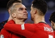 Pepe giải nghệ, Ronaldo xúc động không thành lời: Khoảnh khắc người đàn ông 41 tuổi tựa vai CR7 òa khóc như đứa trẻ chỉ còn là kỷ niệm