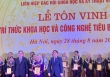 PGS.TS. AHLĐ Nguyễn Thị Trâm  và TS. Vũ Bích Hậu được vinh danh tại Lễ tôn vinh trí thức khoa học và công nghệ tiêu biểu lần thứ 5
