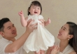 Đỗ Mỹ Linh tiết lộ hình ảnh chồng chủ tịch khi ở nhà, ái nữ 1 tuổi lại có hành động khiến ai cũng bật cười