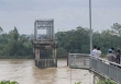 Sập cầu Phong Châu ở Phú Thọ