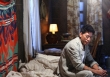 Phát hiện bí mật động trời của con trai, người cha lập tức ngừng chu cấp: Tôi thà cho tiền người lạ còn hơn nuôi một tên nghịch tử!